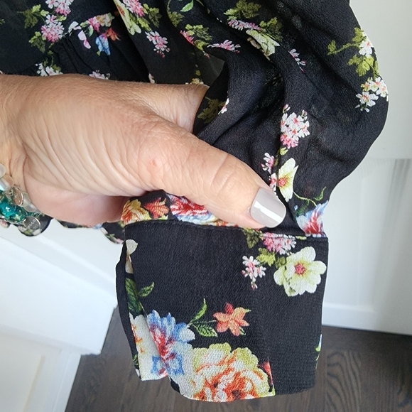 Zara Woman Tunic/Mini Dress with Neck Tie Floral and Hem Ruffle Print Size Med - Picture 5 of 9